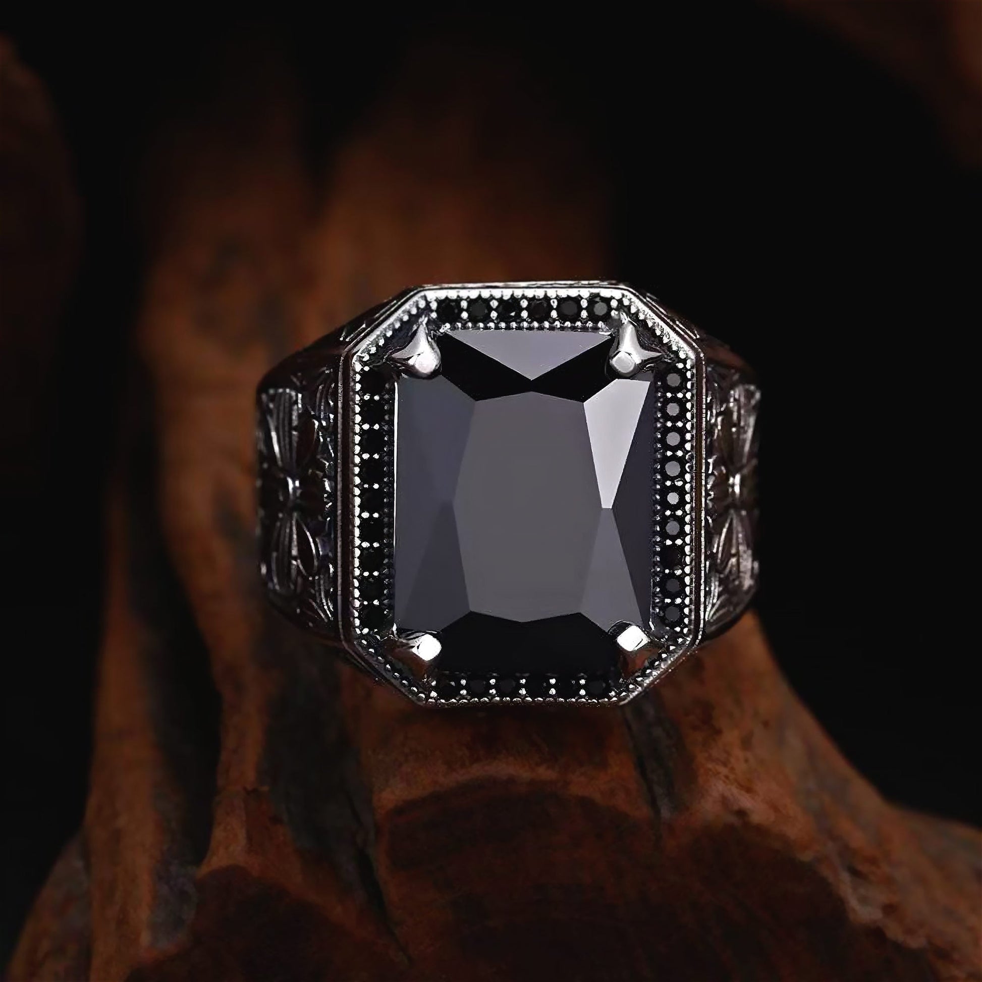 Arco  925 Silver Statement Ring with Black Stone 2